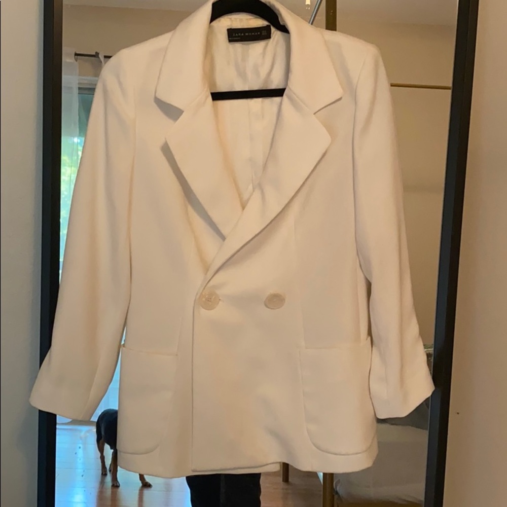 Zara White Blazer like new
